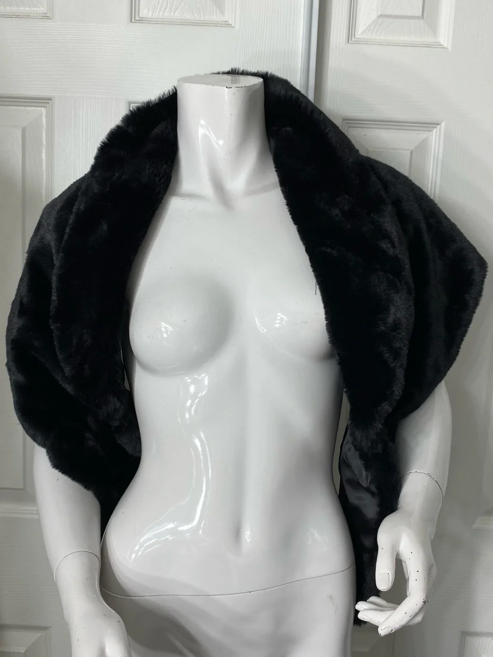Black Faux Fur Shoulder Wrap - Women's Evening Shawl